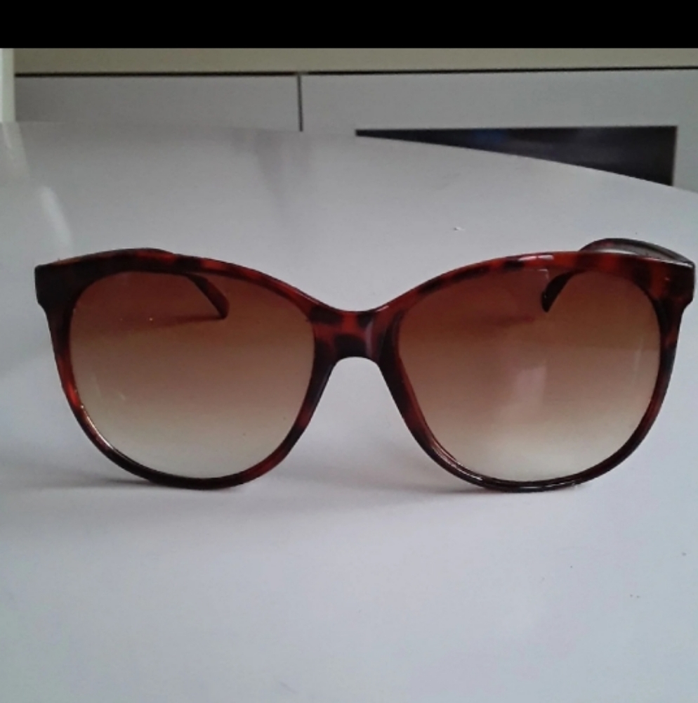 Stylish Brown Sunglasses